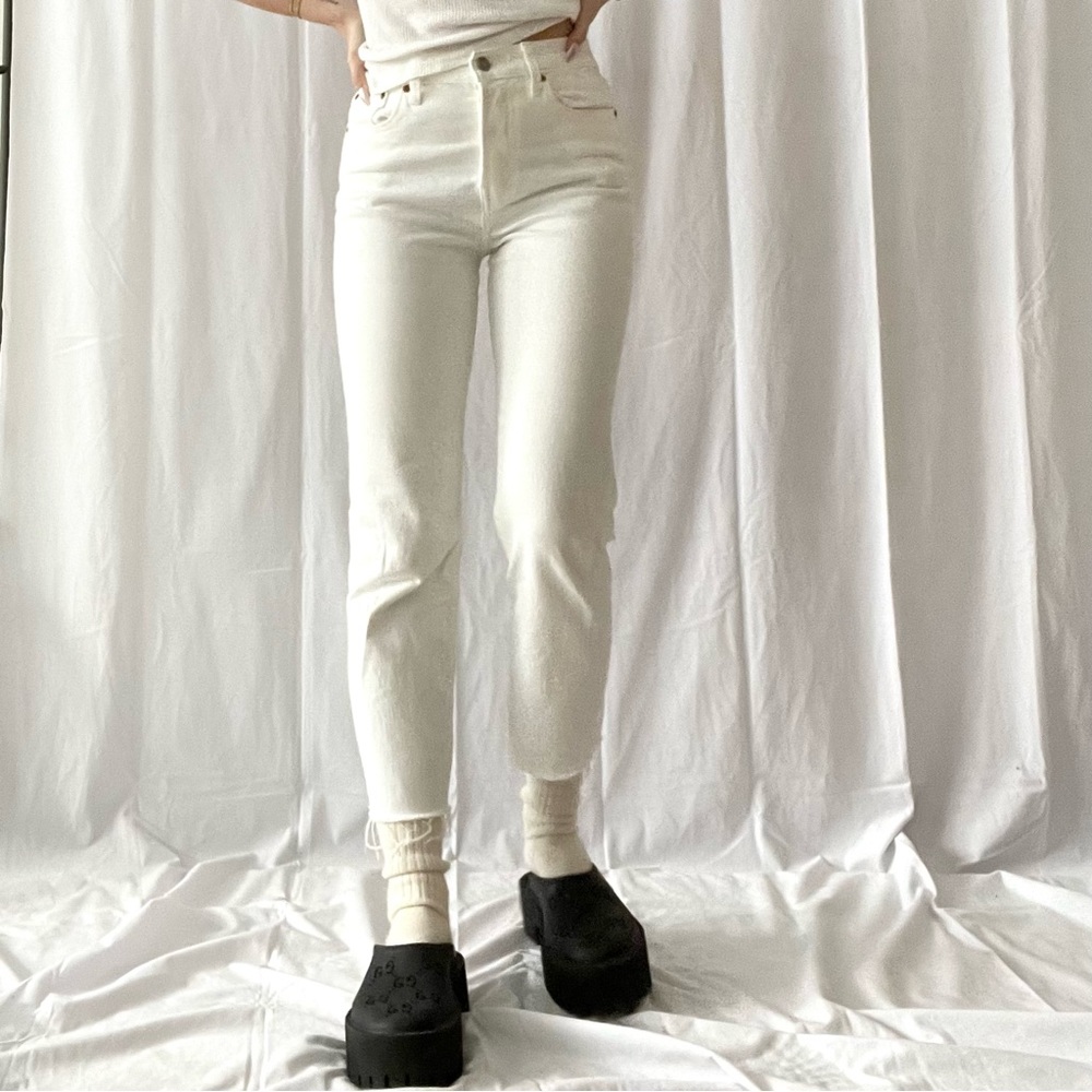 Levi’s wedgie straight cropped jeans - white